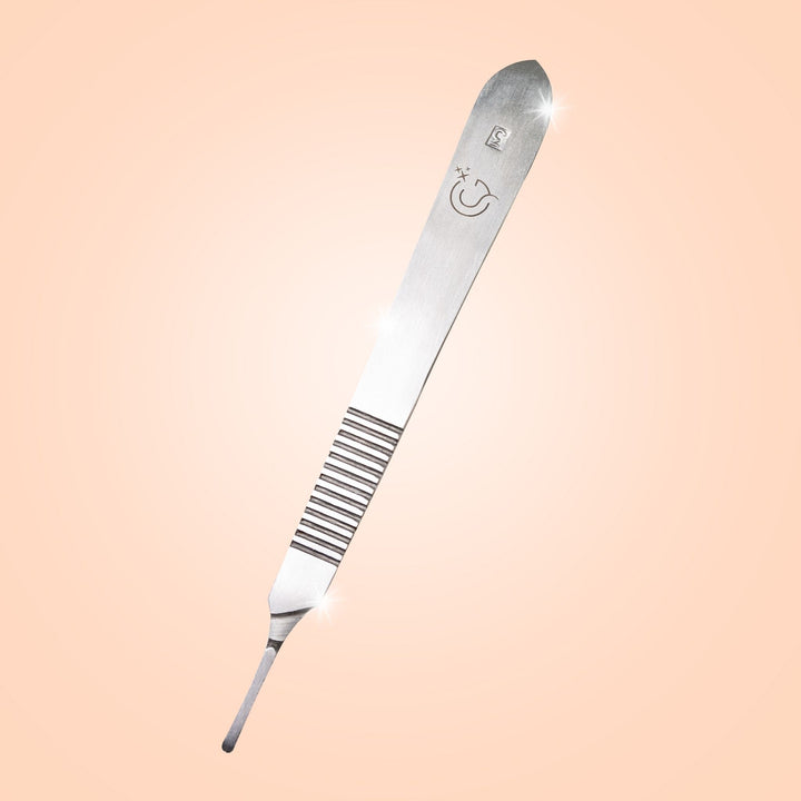 أداة Dermaplaning + الحقيبة المخملية