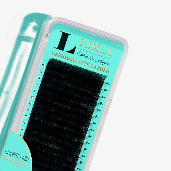 0.03 mega volume lash tray