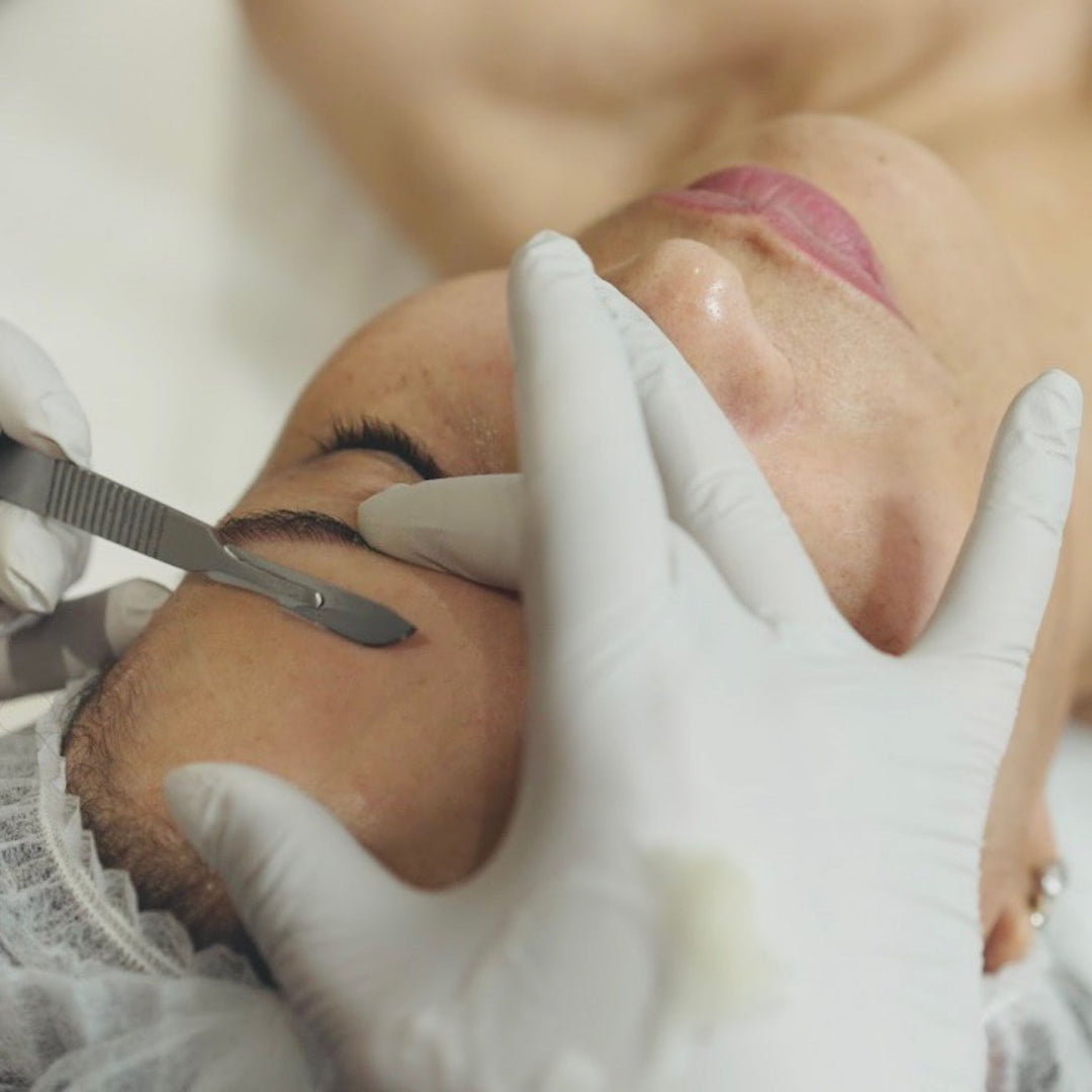 dermaplaning online training on model